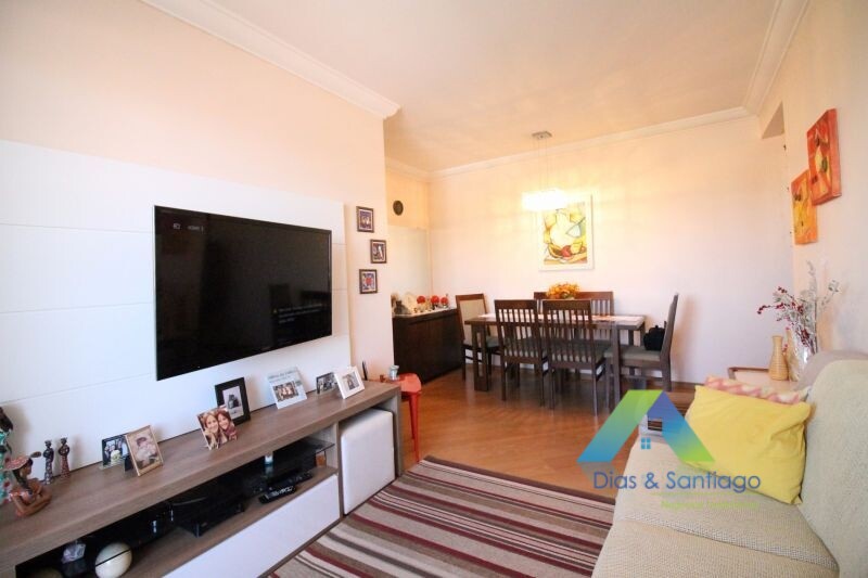 Apartamento à venda com 3 quartos, 72m² - Foto 2