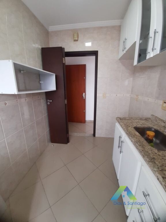 Apartamento à venda com 2 quartos, 62m² - Foto 18