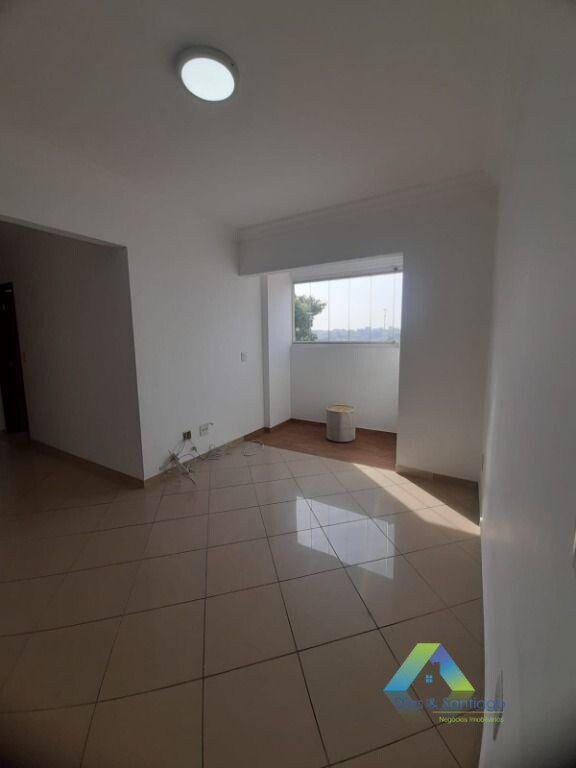 Apartamento à venda com 2 quartos, 62m² - Foto 2