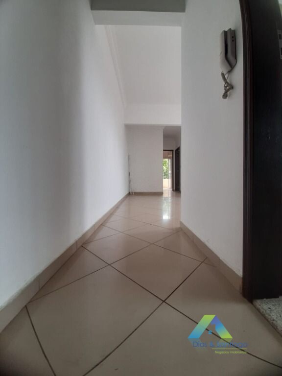 Apartamento à venda com 2 quartos, 62m² - Foto 4