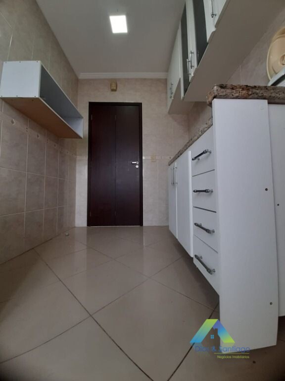 Apartamento à venda com 2 quartos, 62m² - Foto 19