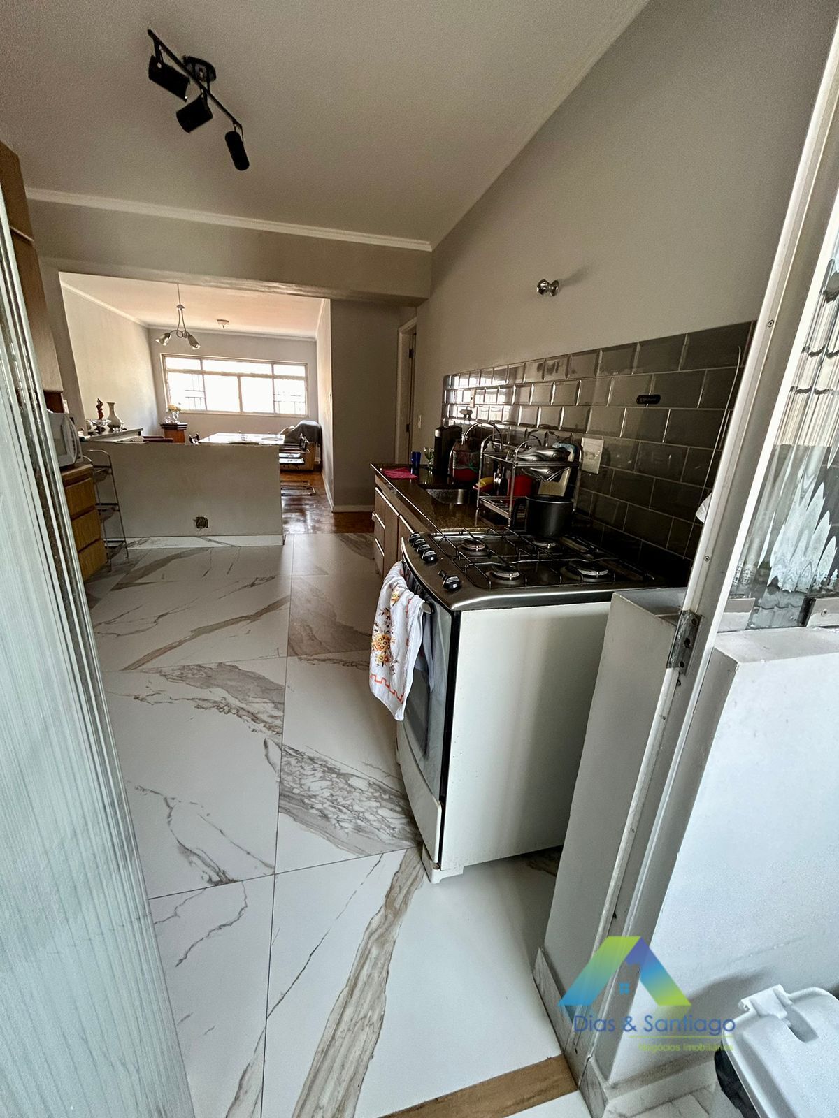 Apartamento à venda com 3 quartos, 112m² - Foto 3