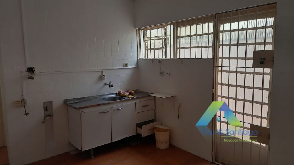 Sobrado à venda com 2 quartos, 154m² - Foto 2