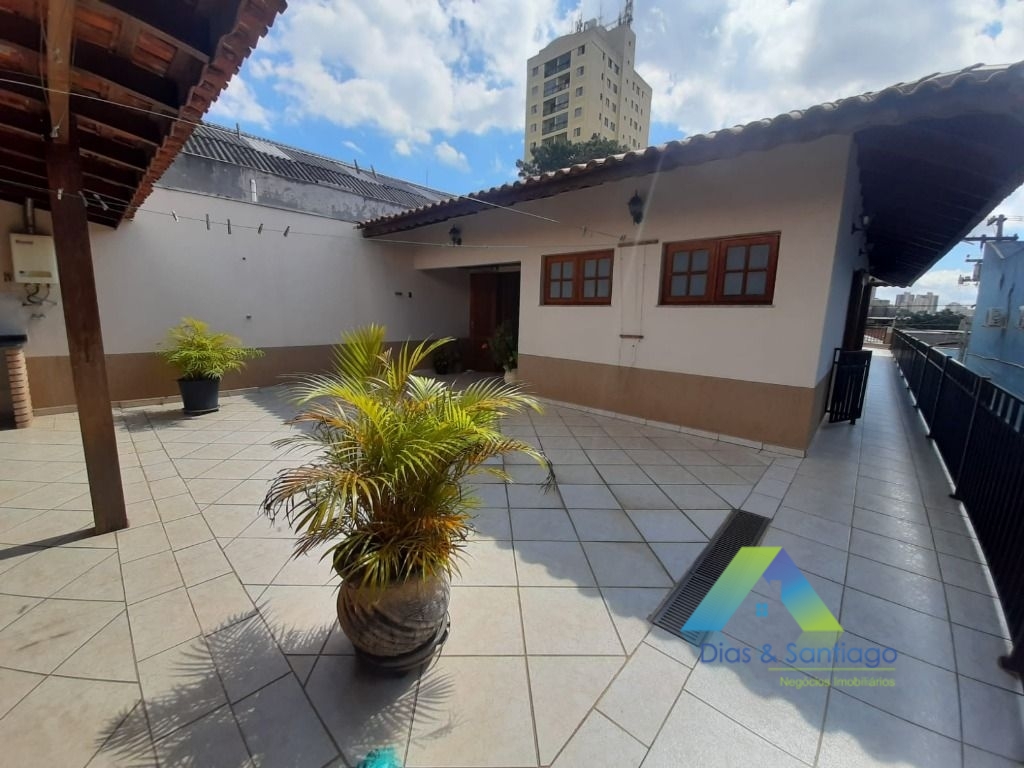 Sobrado para alugar com 3 quartos, 250m² - Foto 46