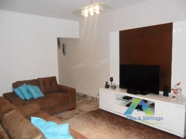 Sobrado à venda com 3 quartos, 152m² - Foto 1