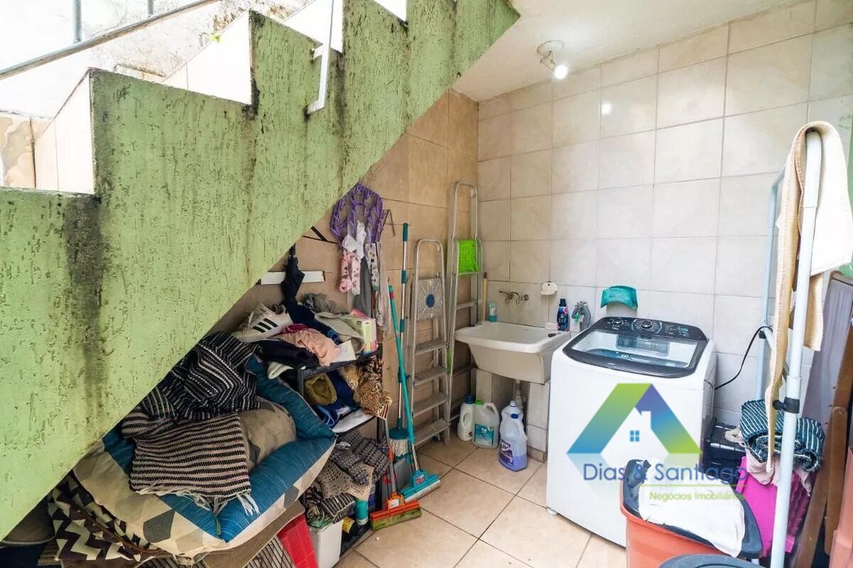 Casa à venda com 3 quartos, 210m² - Foto 31