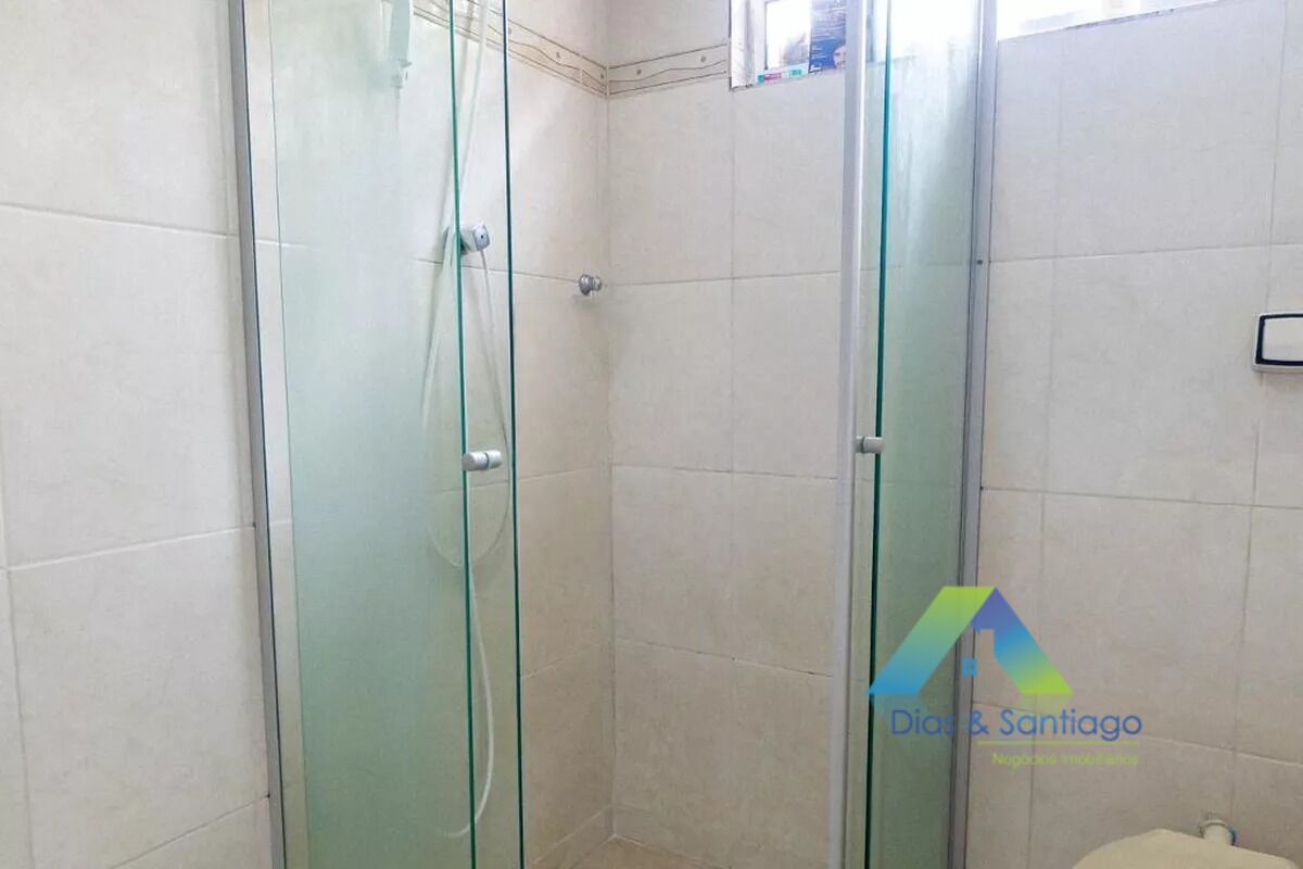 Casa à venda com 3 quartos, 210m² - Foto 11