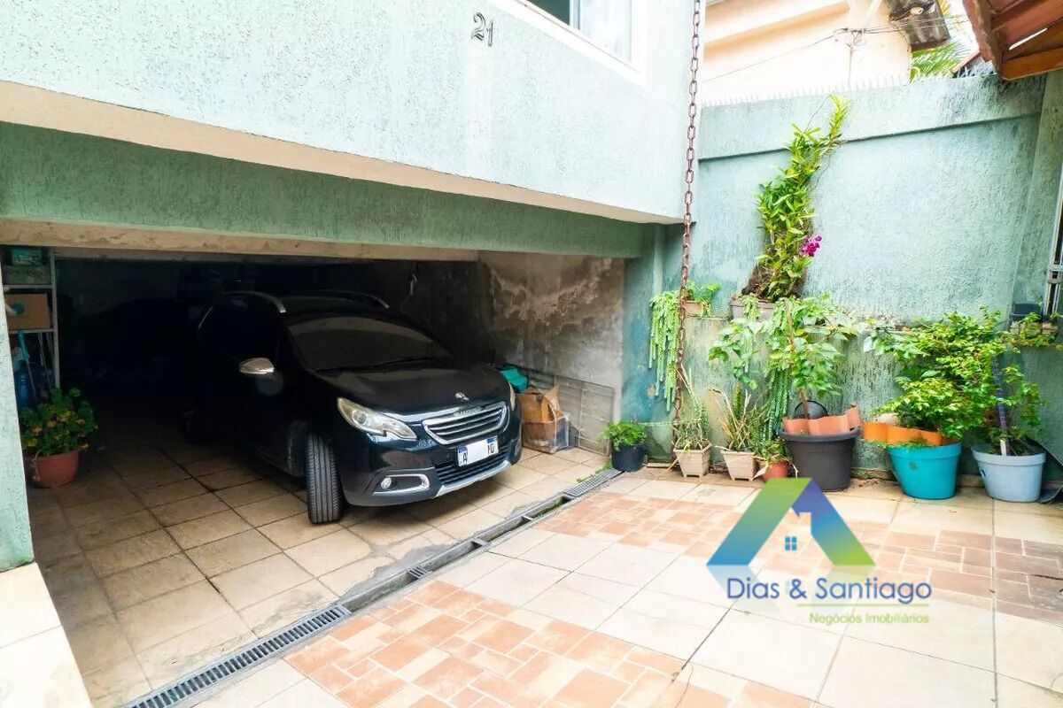 Casa à venda com 3 quartos, 210m² - Foto 29
