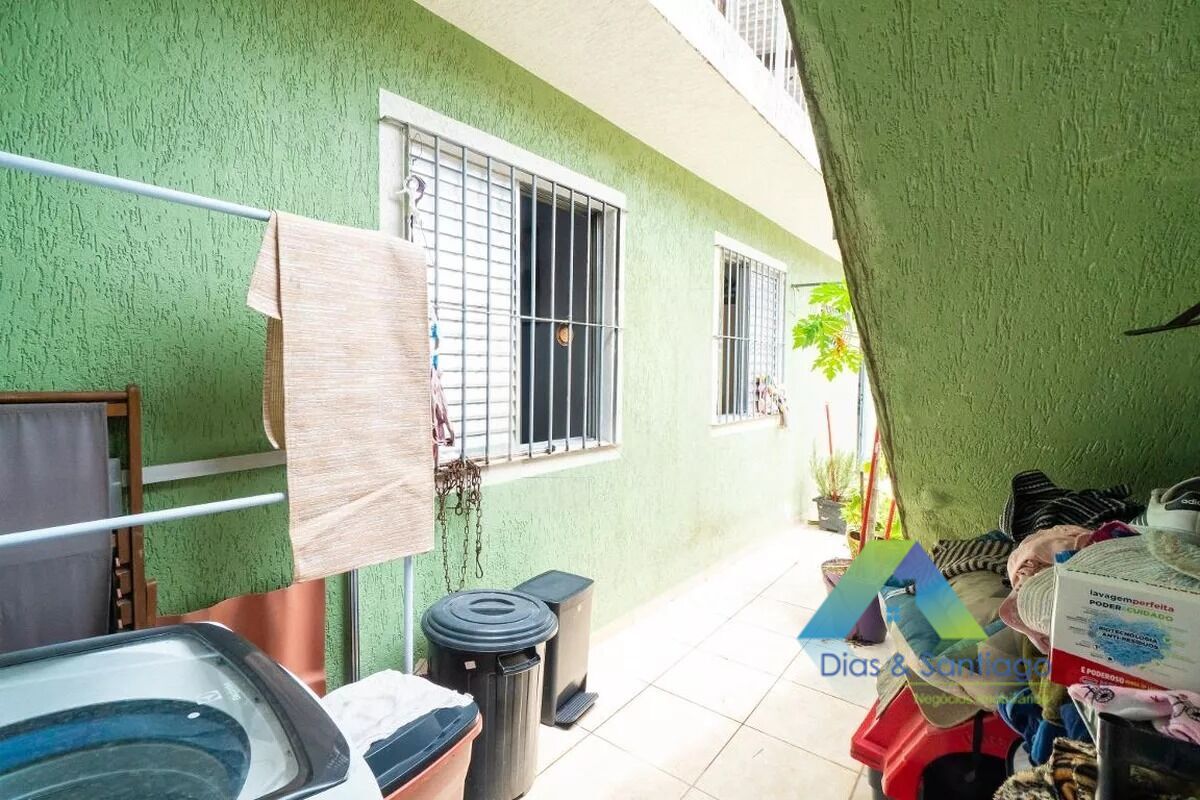 Casa à venda com 3 quartos, 210m² - Foto 30