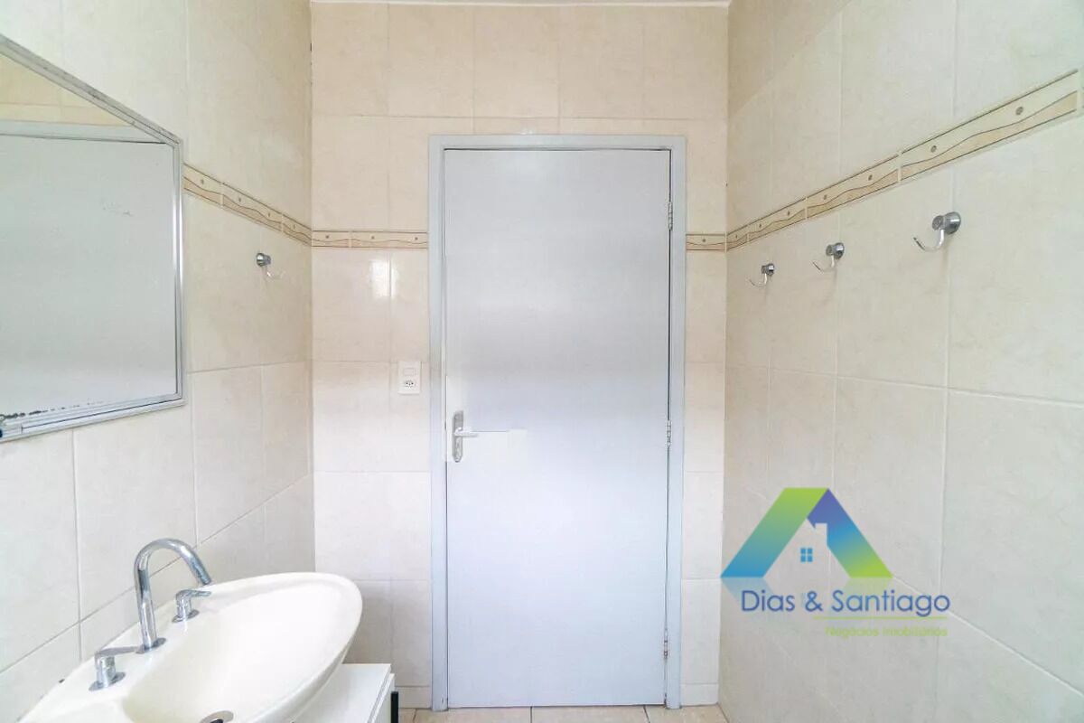 Casa à venda com 3 quartos, 210m² - Foto 10
