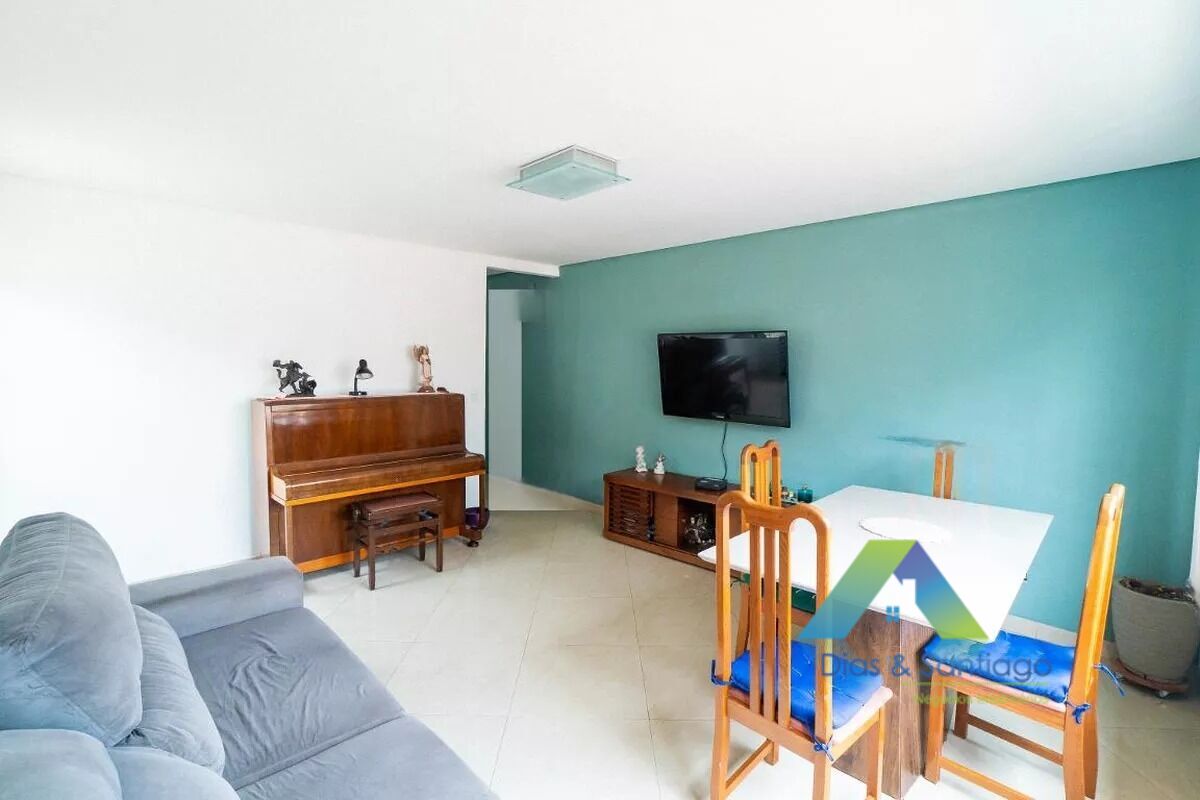 Casa à venda com 3 quartos, 210m² - Foto 4