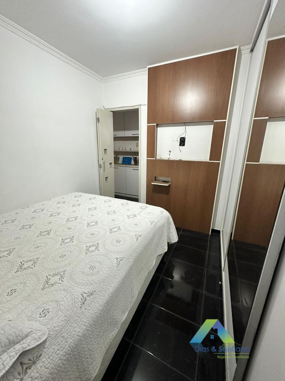 Apartamento à venda com 2 quartos, 43m² - Foto 4