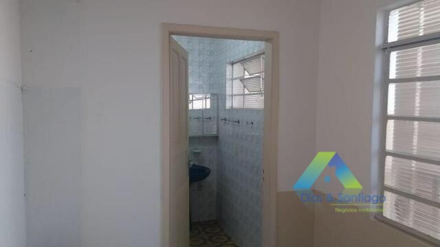 Sobrado à venda com 3 quartos, 200m² - Foto 14