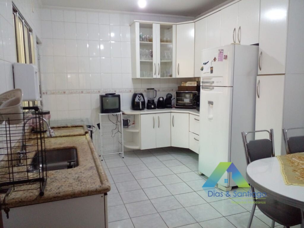 Sobrado à venda com 3 quartos, 112m² - Foto 2