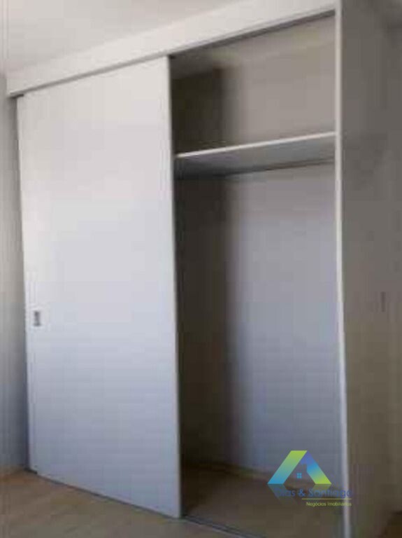 Apartamento à venda com 2 quartos, 70m² - Foto 2