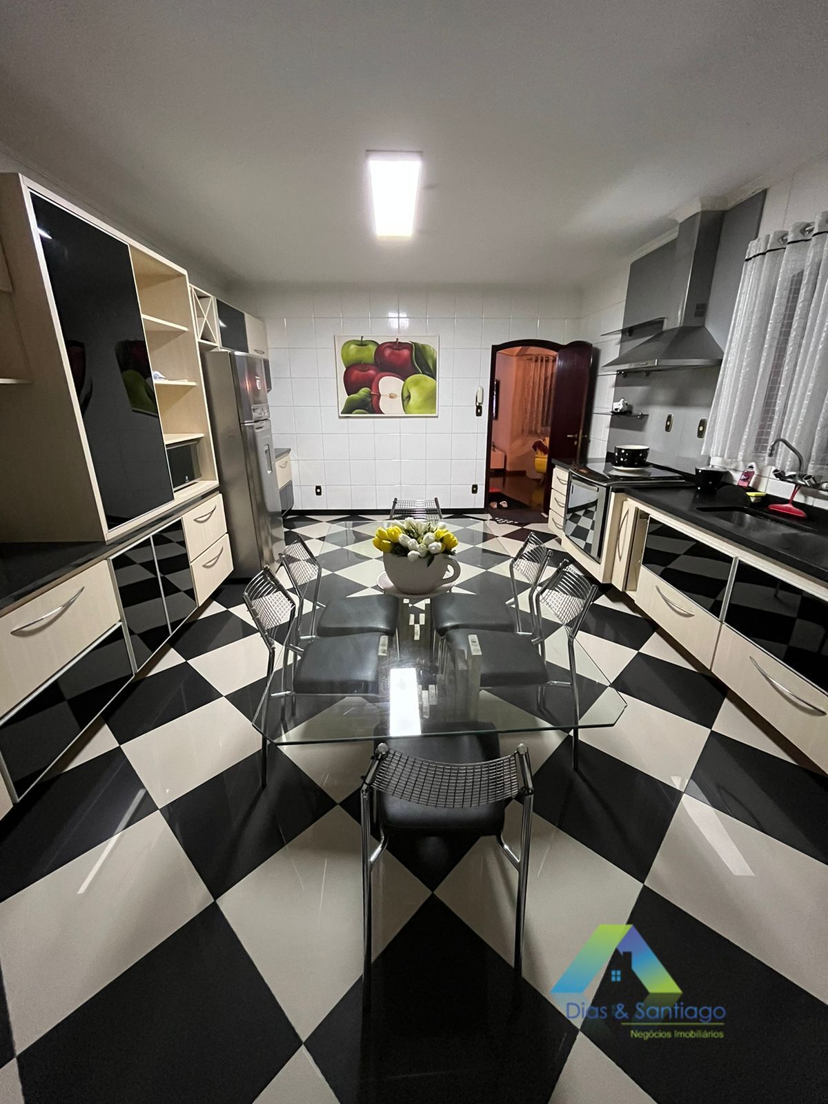 Apartamento à venda com 3 quartos, 243m² - Foto 3