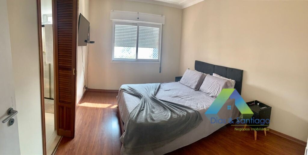 Apartamento à venda com 3 quartos, 140m² - Foto 4