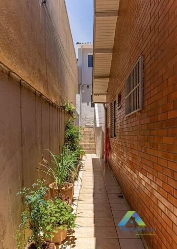 Casa à venda com 4 quartos, 210m² - Foto 14