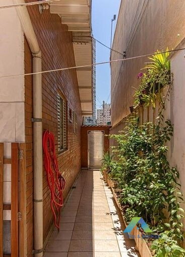 Casa à venda com 4 quartos, 210m² - Foto 13