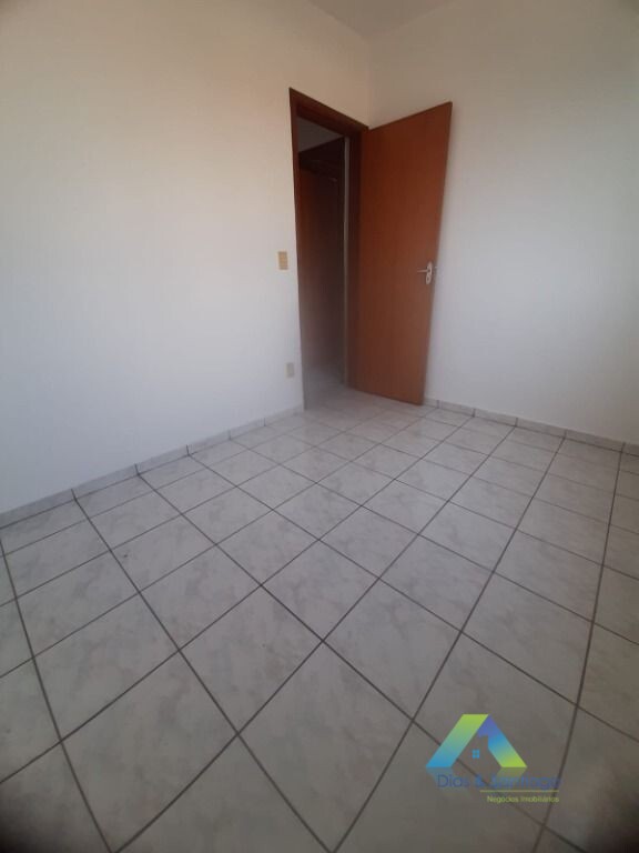 Apartamento à venda com 2 quartos, 62m² - Foto 7