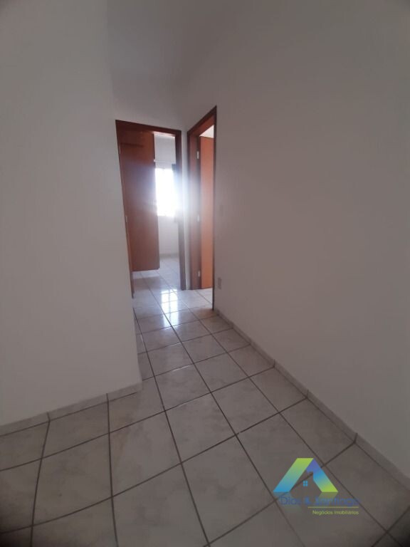 Apartamento à venda com 2 quartos, 62m² - Foto 3