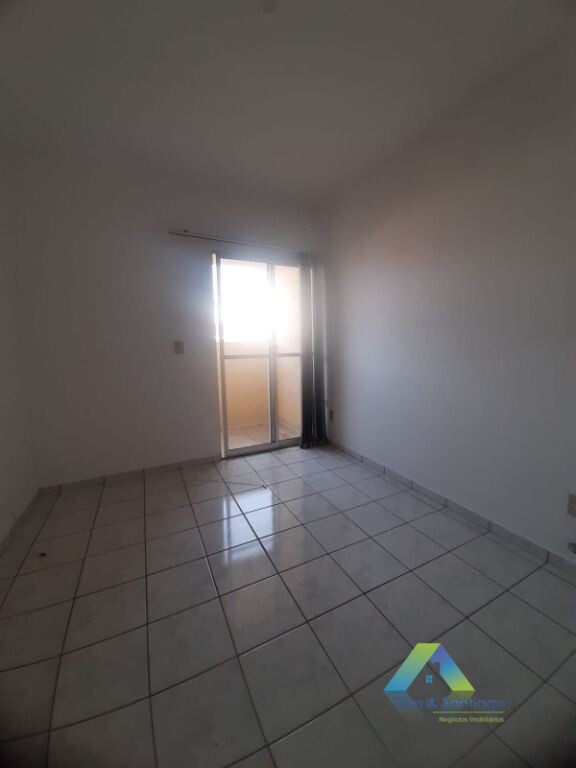 Apartamento à venda com 2 quartos, 62m² - Foto 4