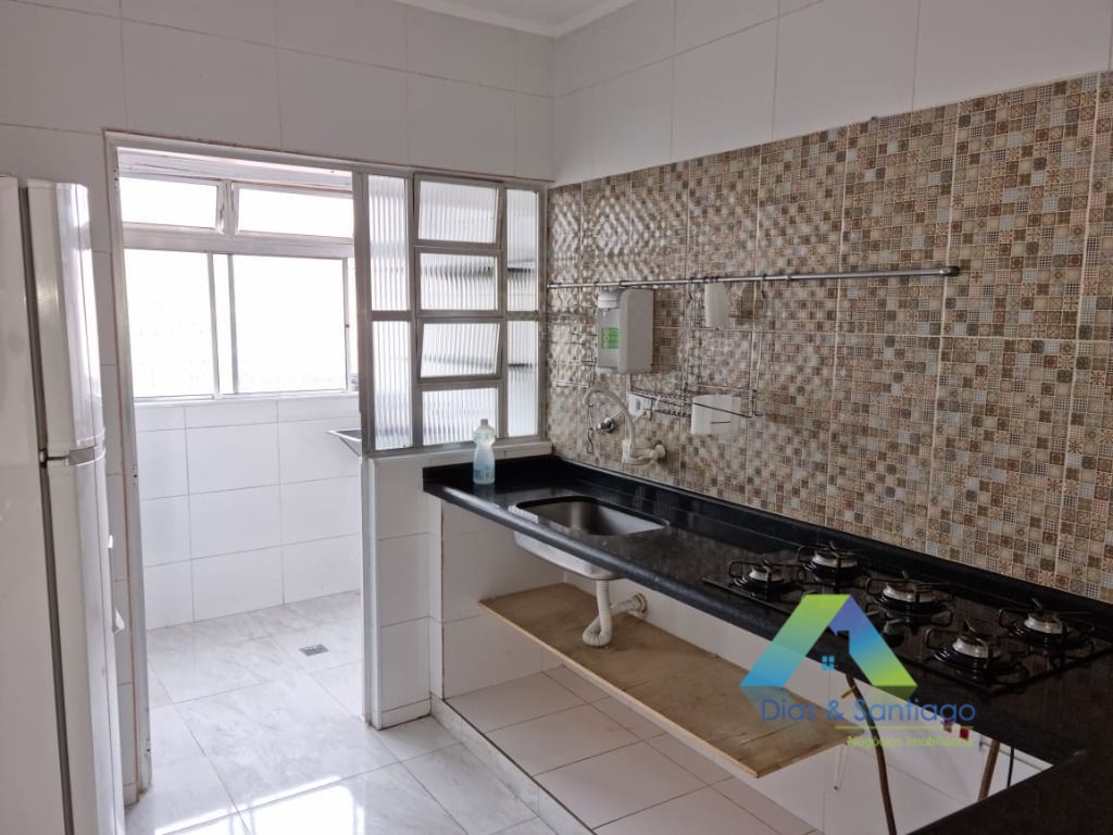 Apartamento à venda com 2 quartos, 68m² - Foto 4