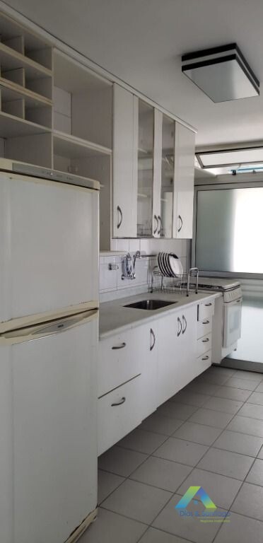 Apartamento à venda com 1 quarto, 72m² - Foto 11