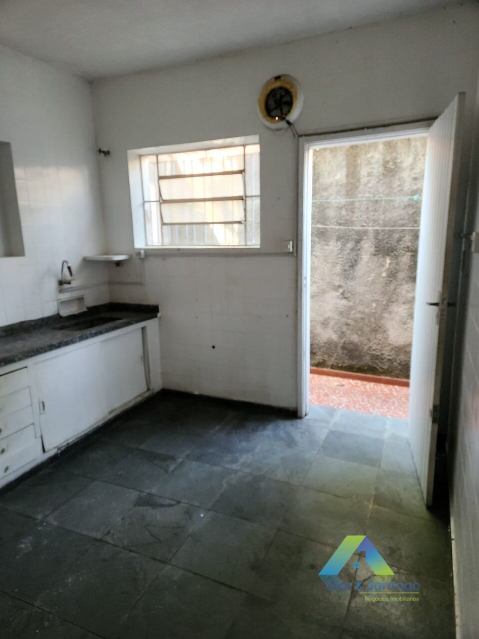 Sobrado para alugar com 2 quartos, 120m² - Foto 4