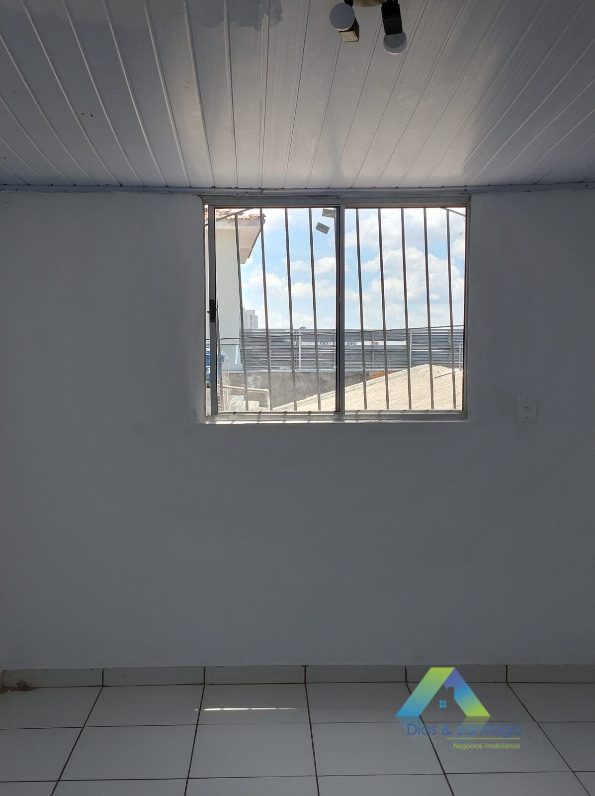 Casa para alugar com 2 quartos, 70m² - Foto 12