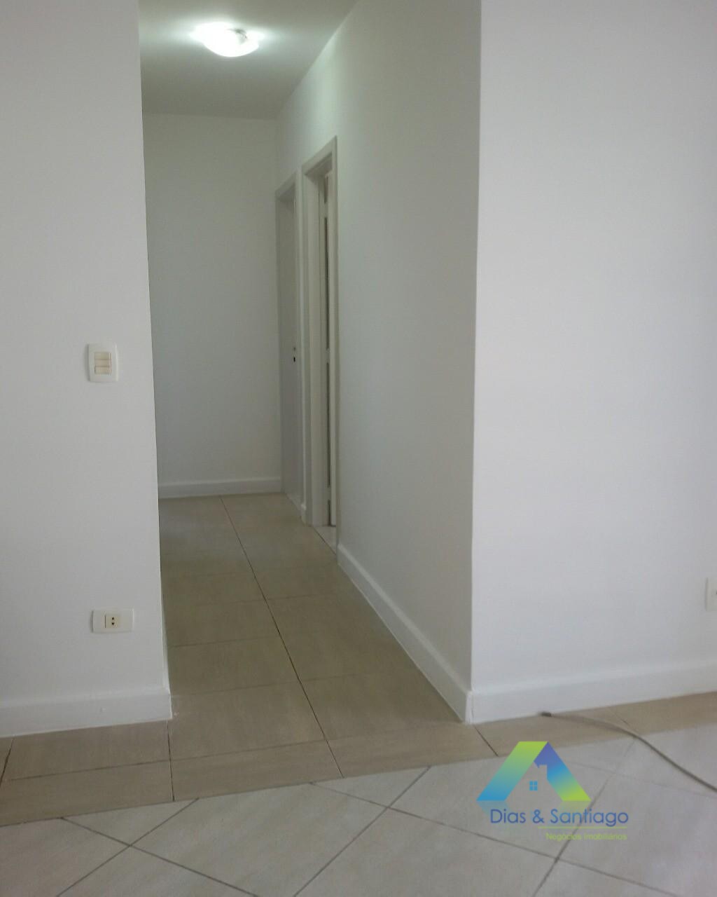 Apartamento à venda com 3 quartos, 71m² - Foto 2