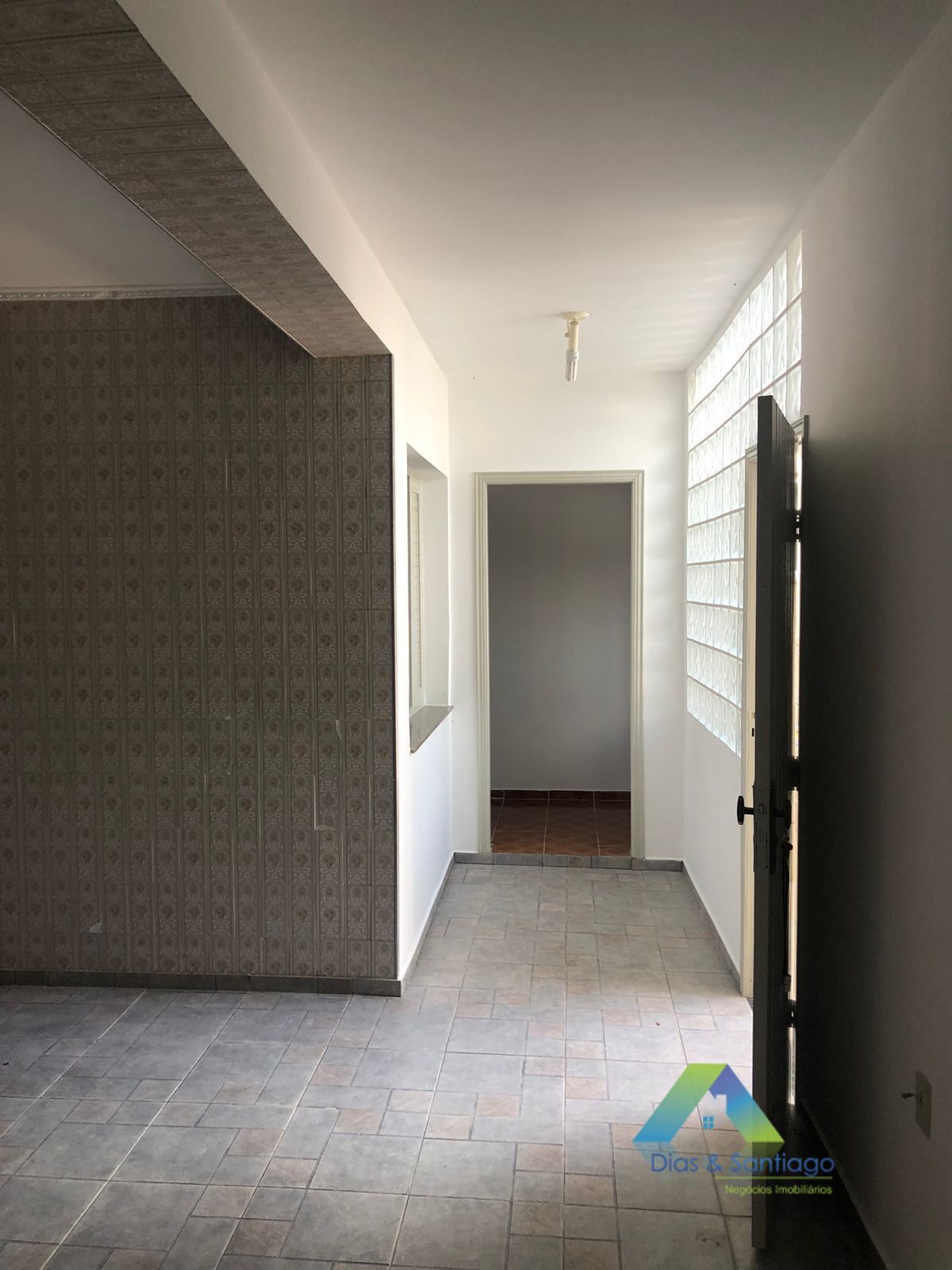 Casa à venda com 3 quartos, 180m² - Foto 8