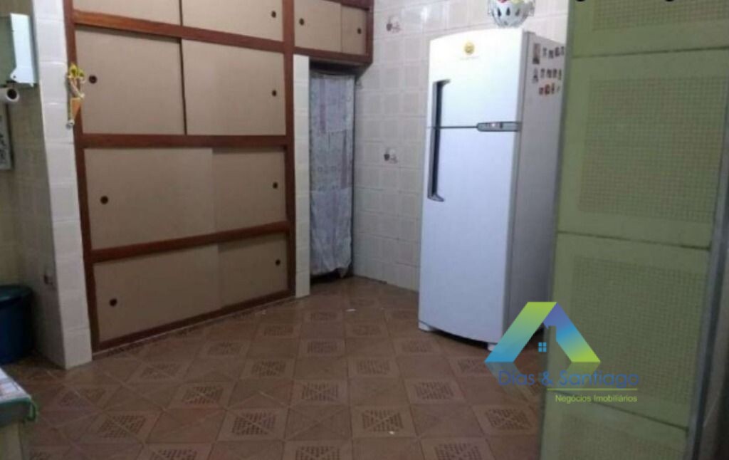 Sobrado à venda com 3 quartos, 248m² - Foto 6