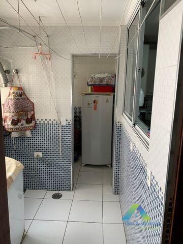 Apartamento à venda com 3 quartos, 143m² - Foto 2