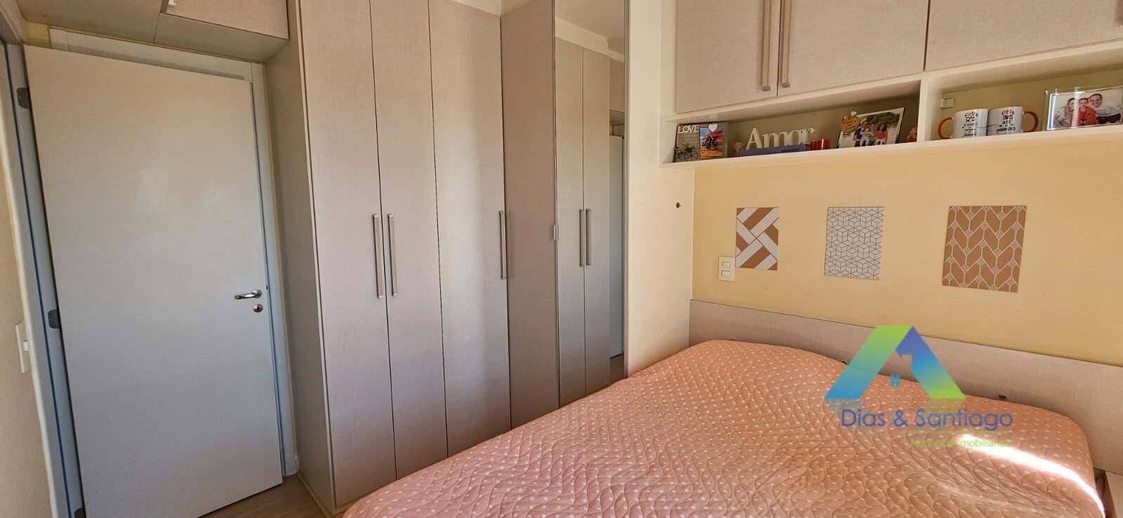 Apartamento à venda com 2 quartos, 68m² - Foto 4