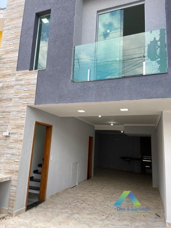 Sobrado à venda com 3 quartos, 144m² - Foto 1