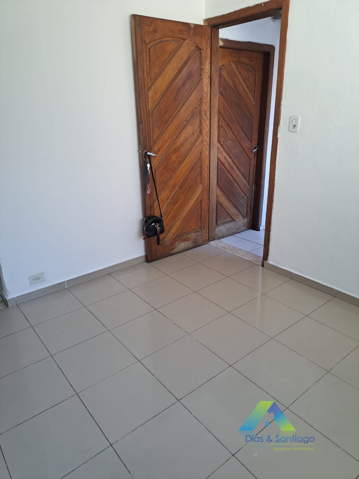 Casa para alugar com 1 quarto, 40m² - Foto 2