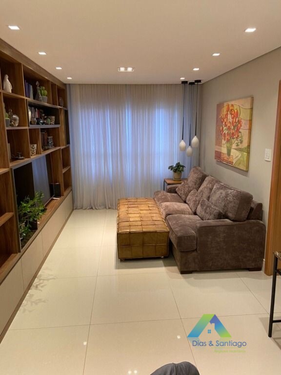 Apartamento à venda com 3 quartos, 110m² - Foto 1