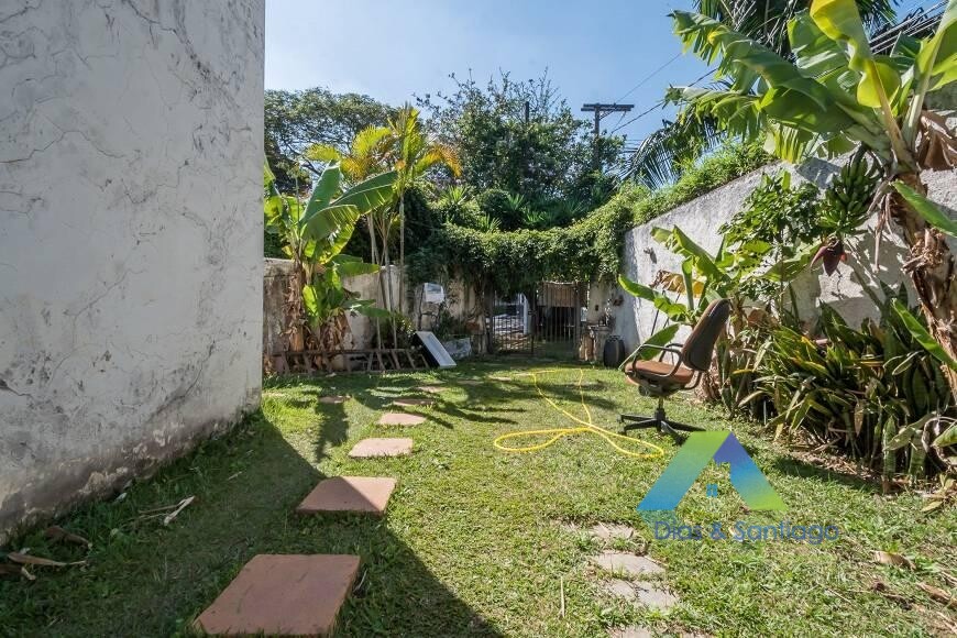 Sobrado à venda com 4 quartos, 235m² - Foto 1