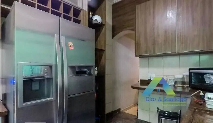 Sobrado à venda com 3 quartos, 250m² - Foto 5