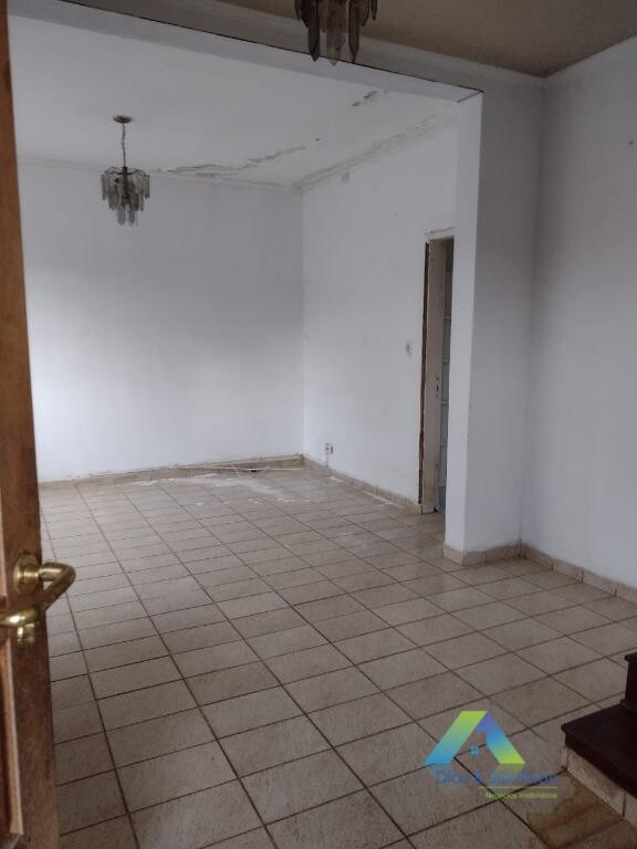 Sobrado à venda com 2 quartos, 200m² - Foto 10