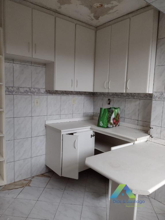 Sobrado à venda com 2 quartos, 200m² - Foto 9