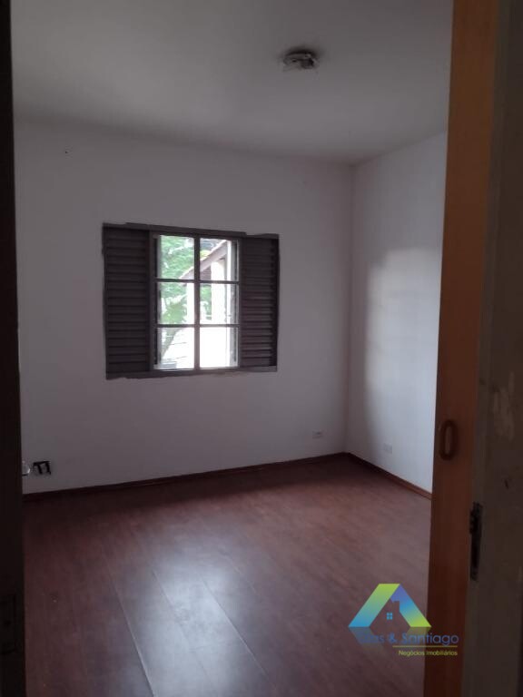 Sobrado à venda com 2 quartos, 200m² - Foto 4