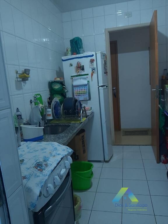 Apartamento à venda com 2 quartos, 60m² - Foto 15