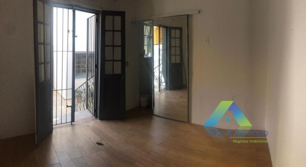 Sobrado à venda com 6 quartos, 300m² - Foto 30