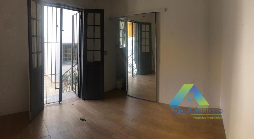 Sobrado à venda com 6 quartos, 300m² - Foto 18