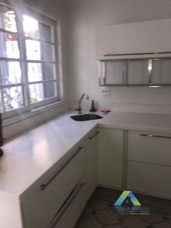 Sobrado à venda com 6 quartos, 300m² - Foto 12