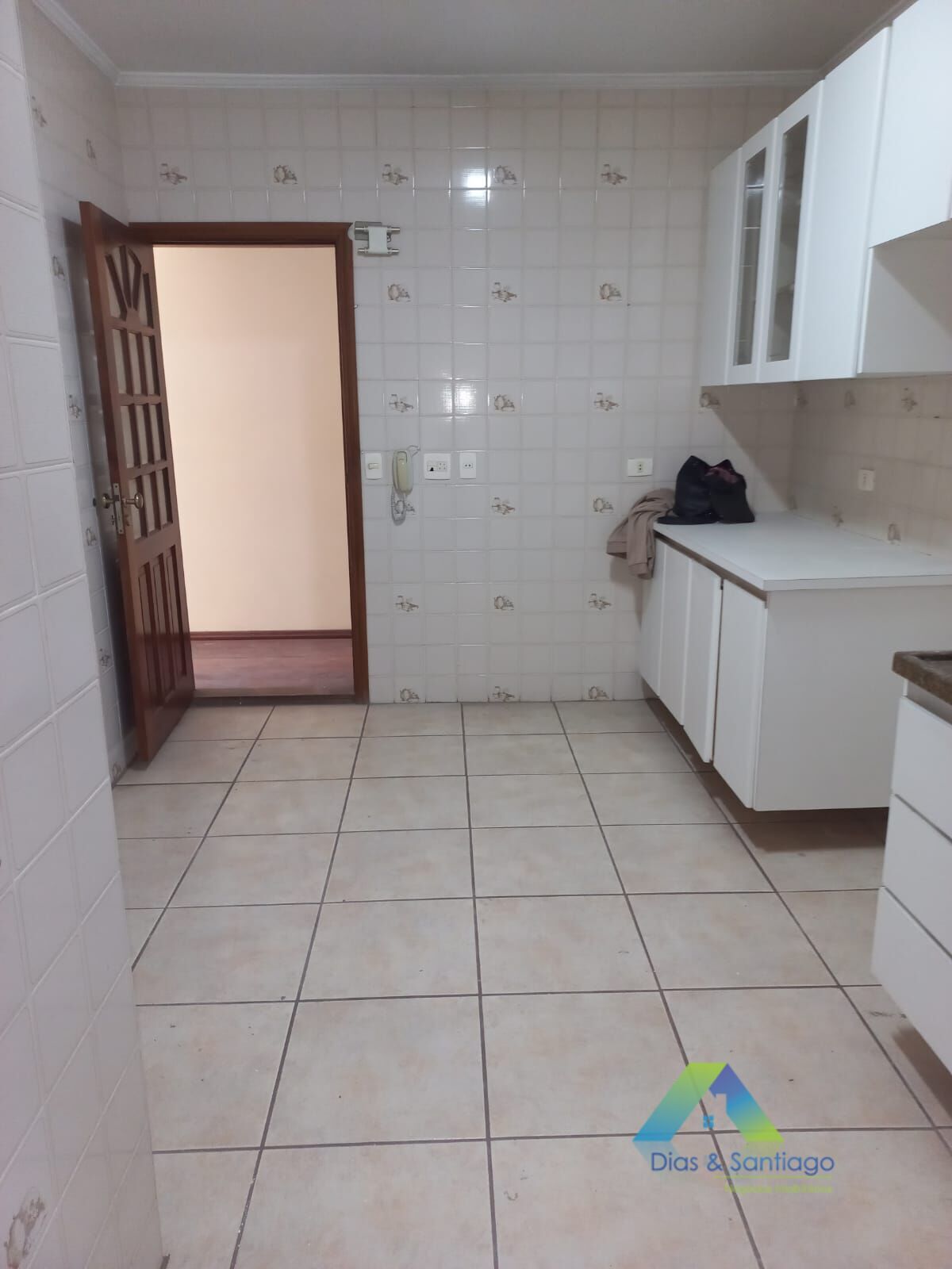 Apartamento à venda com 2 quartos, 80m² - Foto 3