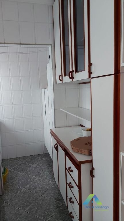 Apartamento à venda com 2 quartos, 81m² - Foto 2