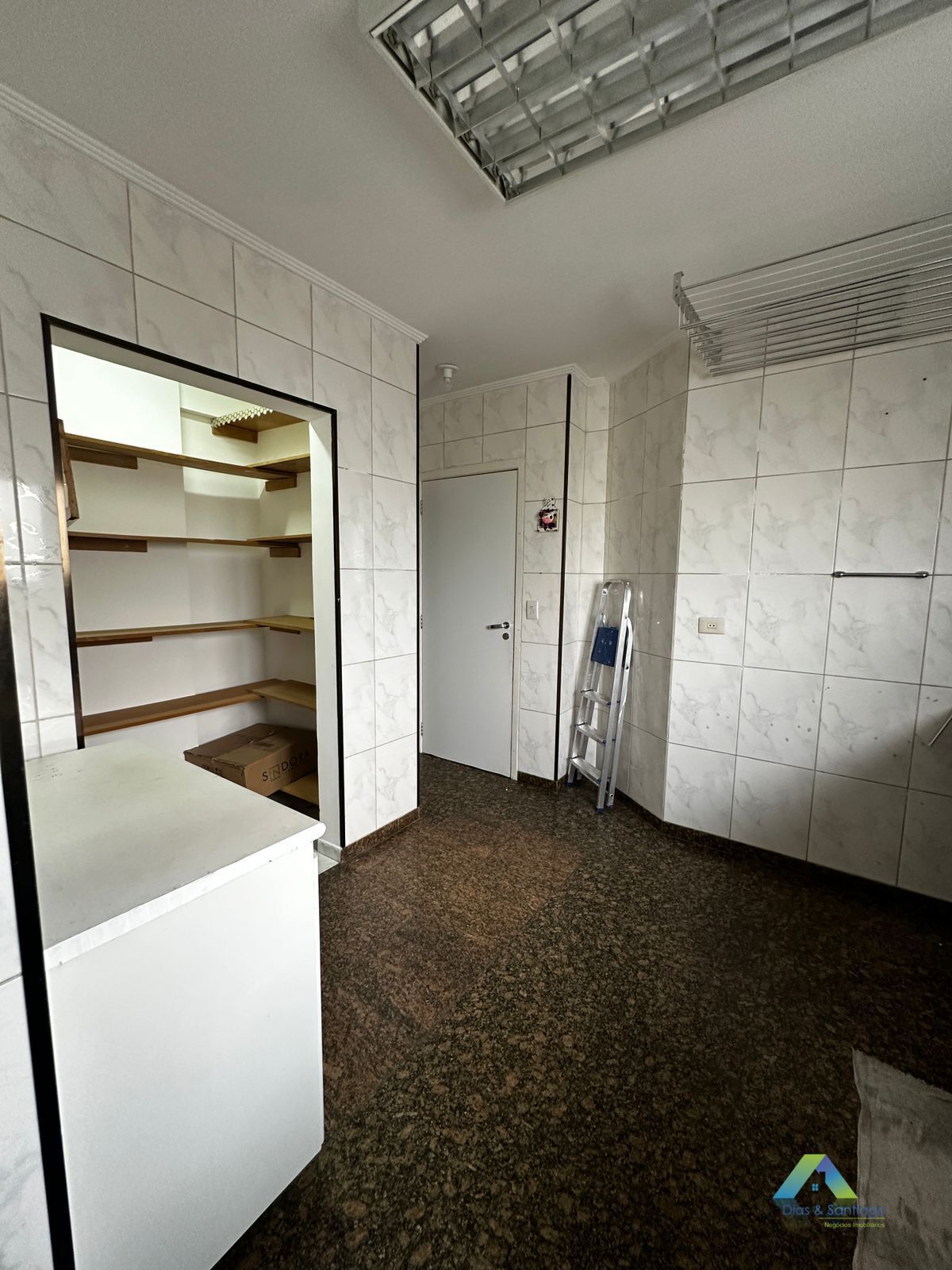 Apartamento à venda com 4 quartos, 188m² - Foto 6